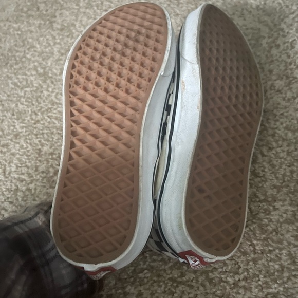 VANS SLIP-ON CHECKERBOARD SHOE: Size 8 Women’s (Black and White) - Picture 4 of 4